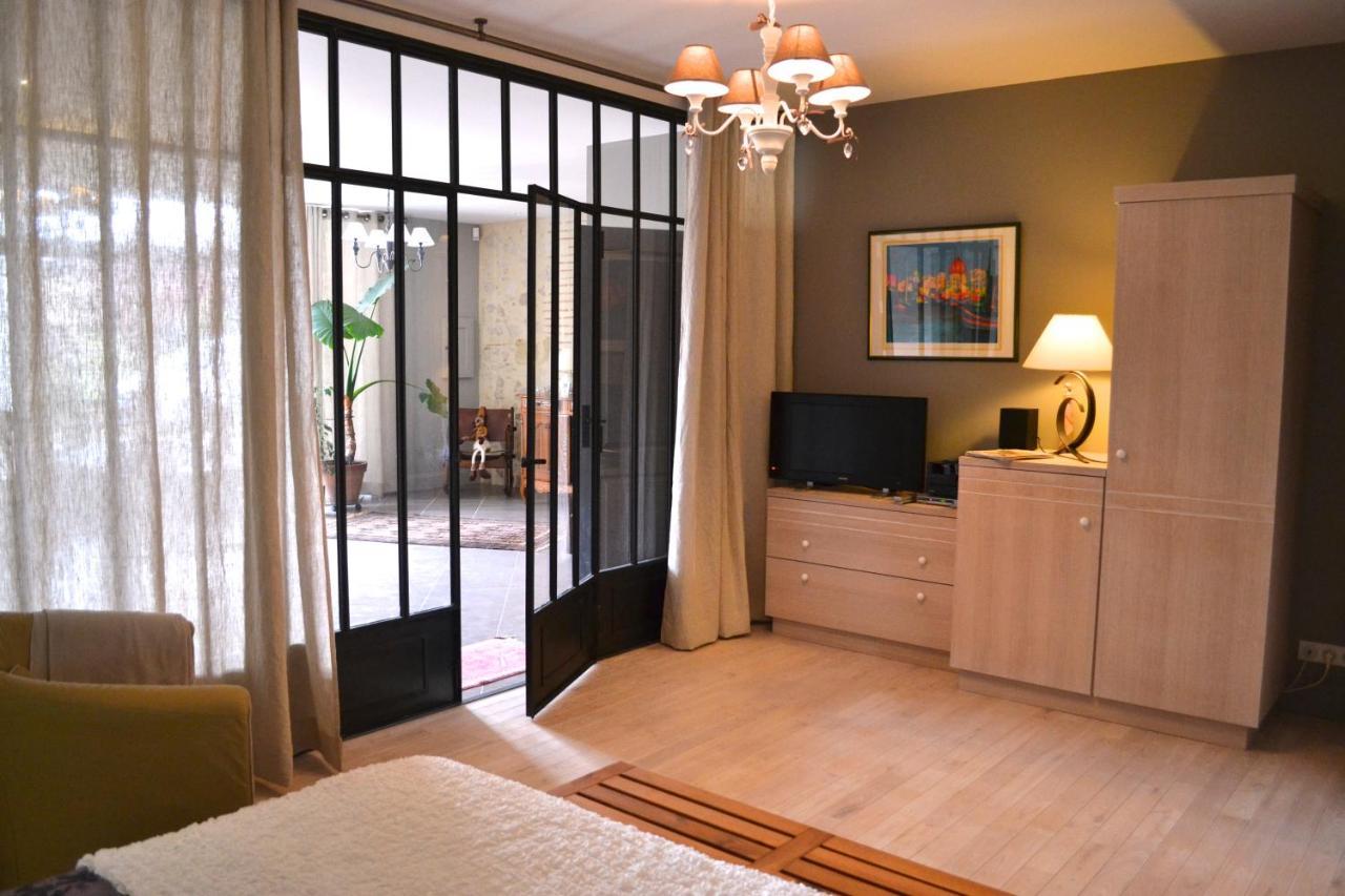 Les Tamaris Bed & Breakfast Castelnau-sur-Gupie Exterior photo
